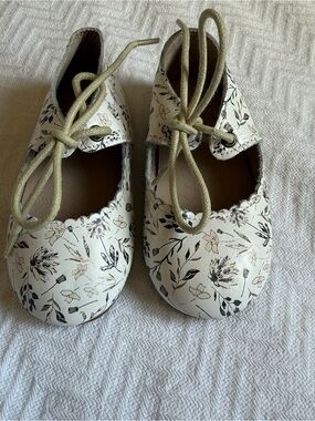Riley & Co Everly Flats